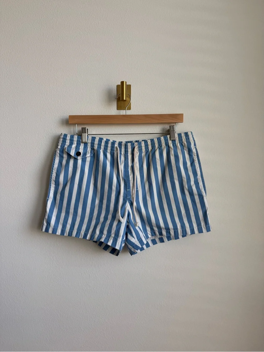 Club Monaco Men's Blue White Striped Swim Trunks Shorts Size M